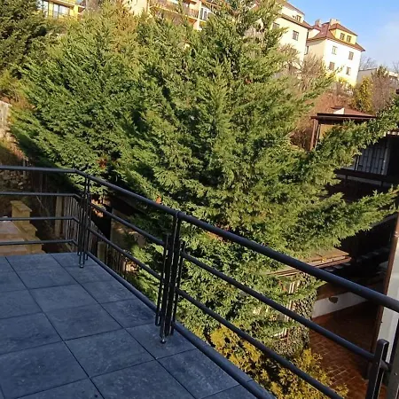 Aparthotel Praha شقة