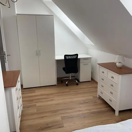 Aparthotel Praha شقة