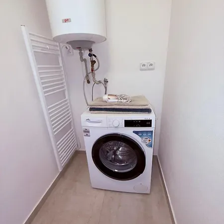 Aparthotel Praha شقة